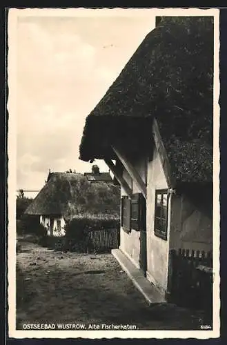 AK Wustrow / Ostseebad, Blick auf alte Fischerkaten