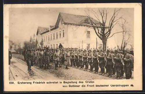 AK Erzherzog Friedrich schreitet in Begleitung des Grafen von Bothmer die Front deutscher Gardetruppen ab