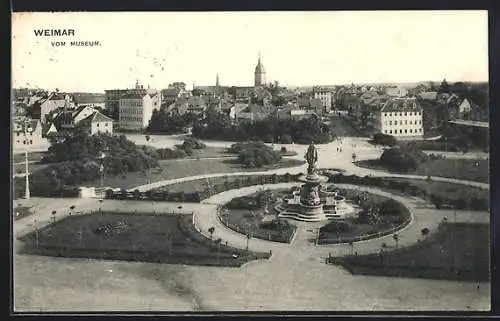 AK Weimar / Thüringen, Teilansicht mit Brunnen vom Museum aus