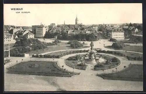 AK Weimar / Thüringen, Teilansicht mit Brunnen vom Museum aus