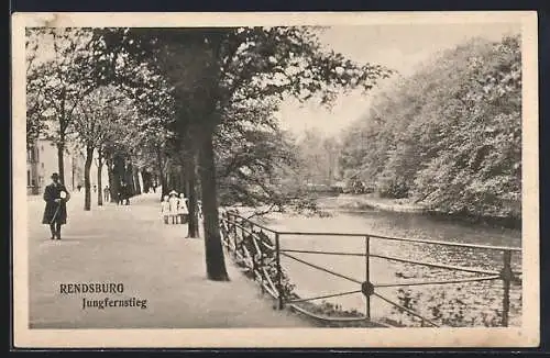 AK Rendsburg, Jungfernstieg mit Blick aufs Wasser