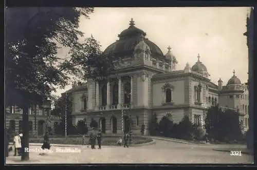 AK Rendsburg, Spaziergänger und Stadthalle