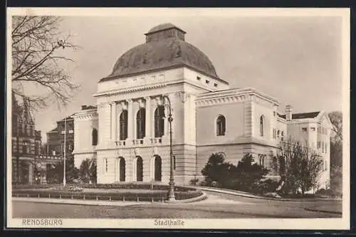 AK Rendsburg, Stadthalle mit Anlage, Frontansicht