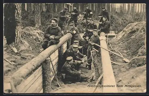 AK Armierungssoldaten beim Mittagessen