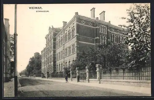 AK Weimar / Thür., das Gymnasium in der Amalienstrasse