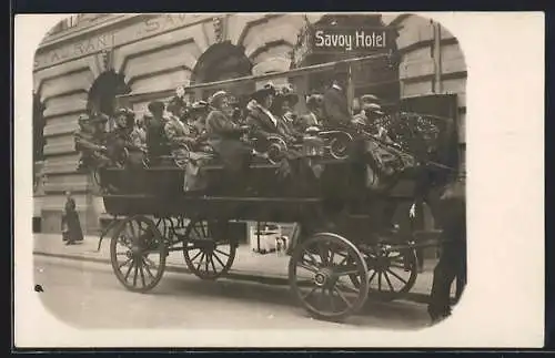 AK München, Fremden-Rundfahrten am Savoy-Hotel, Herzogspitalstrasse