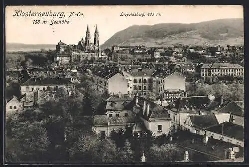 AK Klosterneuburg, Teilansicht mit Leopoldsberg