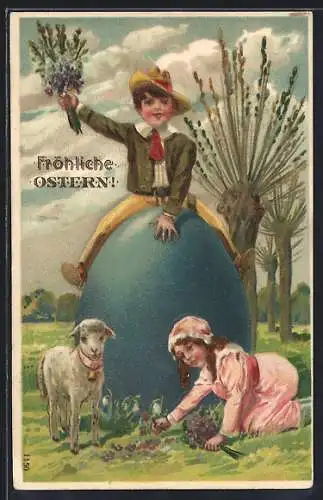 Präge-AK Fröhliche Ostern!, Kinder mit Osterei und Lamm auf der Blumenwiese