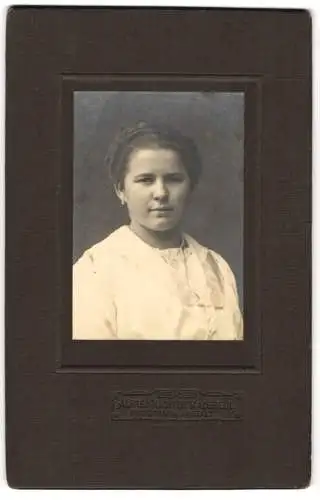 Fotografie Alfred Richter, Radebeul, Portrait einer jungen Frau