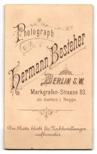 Fotografie Hermann Besteher, Berlin, Markgrafenstr. 83, Porträt eines Herrn mit Schnurrbart