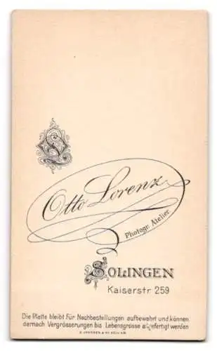 Fotografie Otto Lorenz, Solingen, Kaiserstr 259, Porträt eines Herren in Anzug