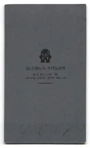 Fotografie Globus Atelier, Berlin W., Leipziger Str. 132 /137, Porträt einer Dame