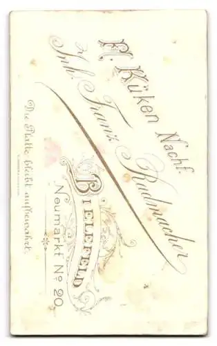 Fotografie F. Küken Nachf., Bielefeld, Neumarkt 20, Porträt einer Frau