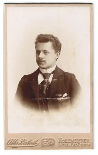 Fotografie Otto Liebert, Holzminden, Porträt eines jungen Mannes