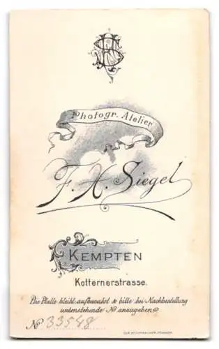 Fotografie F. H. Siegel, Kempten, Kotternerstrasse, Junge in Anzug und Krawatte