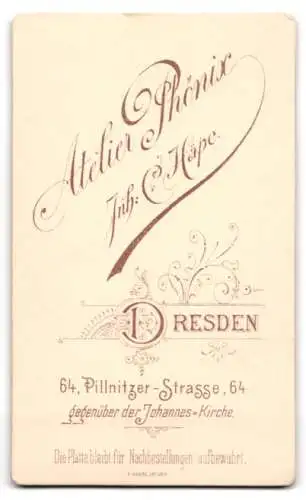 Fotografie Atelier Phönix, Dresden, Pillnitzer Strasse 64, Porträt eines Mannes mit Brille