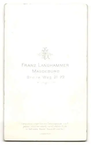 Fotografie Franz Langhammer, Magdeburg, Breite-Weg 21-22, Porträt eines Herrn im Anzug