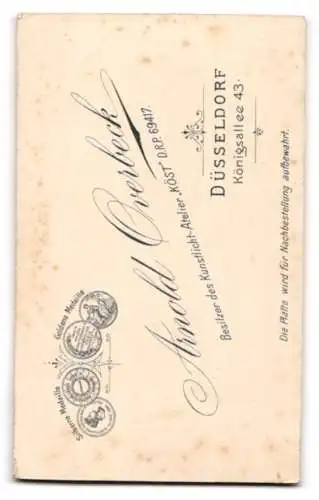 Fotografie Arnold Overbeck, Düsseldorf, Königsallee 43, Porträt einer älteren Dame