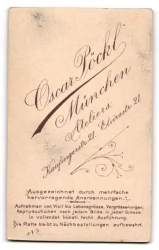 Fotografie Oscar Pöckl, München, Kaufingerstrasse 21, Porträt eines jungen Mannes im Anzug