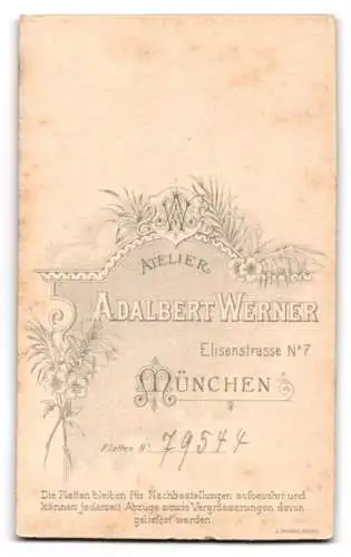 Fotografie Adalbert Werner, München, Elisenstrasse Nr. 7, Porträt eines Mannes mit Brille und Schnurrbart