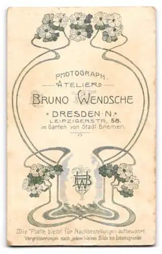 Fotografie Bruno Wendsche, Dresden, Leipzigerstr. 58, Mädchen im weissen Kleid