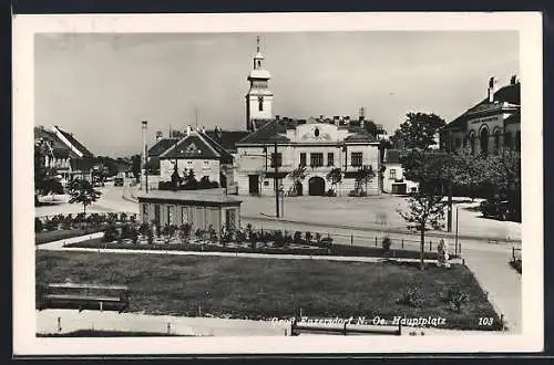 AK Gross Enzersdorf /N. Oe., Hauptplatz mit Grünanlage