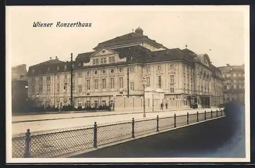 AK Wien, Wiener Konzerthaus, von der Brücke gesehen