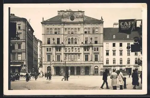 AK Wien, Carl Theater mit Strasse und Cafe-Schild