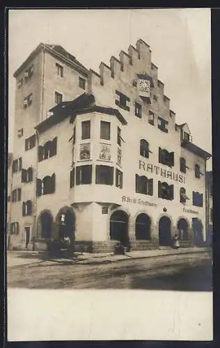 Foto-AK Schwaz, Rathaus mit Fleischhauerei