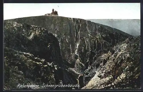 AK Schneegrubenbaude, Blick zum Haus auf dem Berg