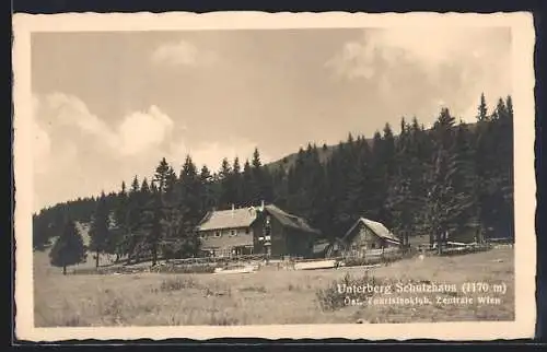 AK Unterberg Schutzhaus, Berghütte am Waldrand