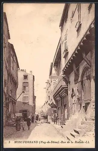 AK Montferrand, Rue de la Rodade animée avec passants et boutiques