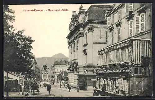 AK Clermont-Ferrand, Boulevard Desaix avec restaurant et architecture urbaine