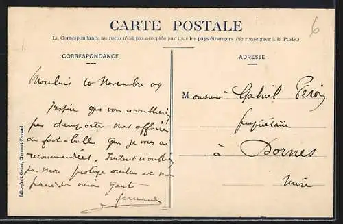AK Clermont-Ferrand, Boulevard Desaix avec restaurant et passants