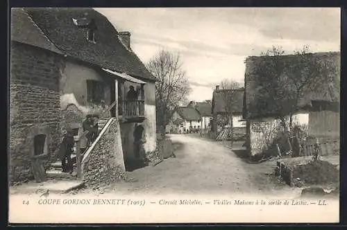 AK Lastic, Vieilles maisons à la sortie lors de la Coupe Gordon Bennett (1905)