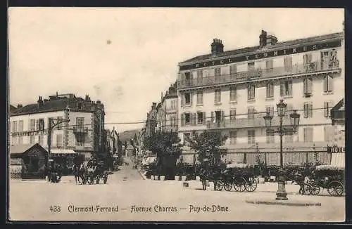 AK Clermont-Ferrand, Avenue Charras avec Hôtel Terminus et calèches