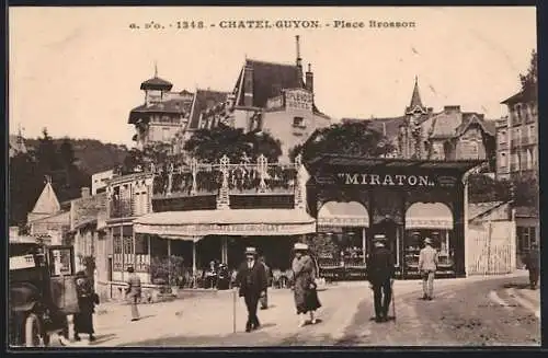 AK Châtel-Guyon, Place Brosson avec commerces et passants