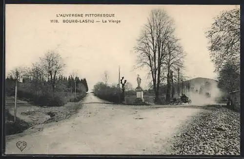 AK Bourg-Lastic, La Vierge et croisement pittoresque en Auvergne