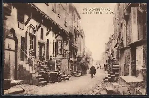 AK Montferrand, Rue de la Roûade avec piétons et escaliers