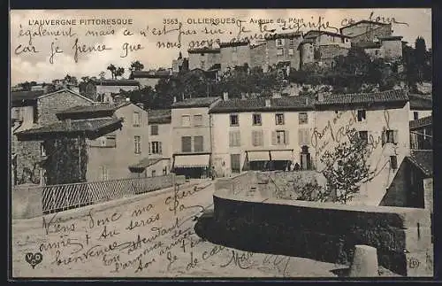 AK Olliergues, Avenue du Pont et vue sur le village pittoresque