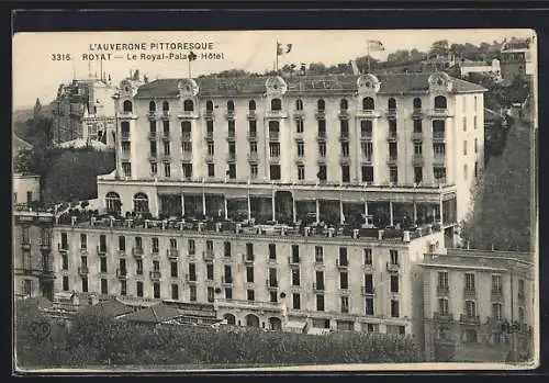 AK Royat, Le Royal-Palace Hôtel