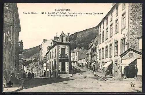 AK Le Mont-Dore, Carrefour de la Route Clermont et Route de la Bourboule