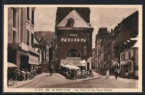 AK Le Mont-Dore, Rue Favart et Rue Marie-Thérèse avec le Café des Sources