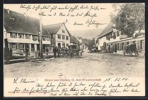 AK Glatten /O.-Amt Freudenstadt, Belebte Partie am Ortsplatz