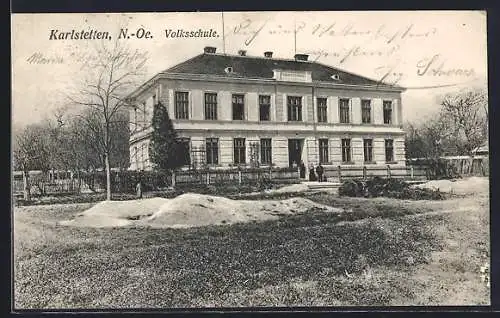 AK Karlstetten /N.-Oe., Blick auf die Volksschule