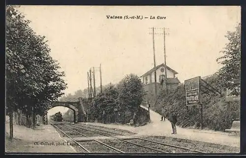 AK Vaires, La Gare, Blick zum Bahnhof