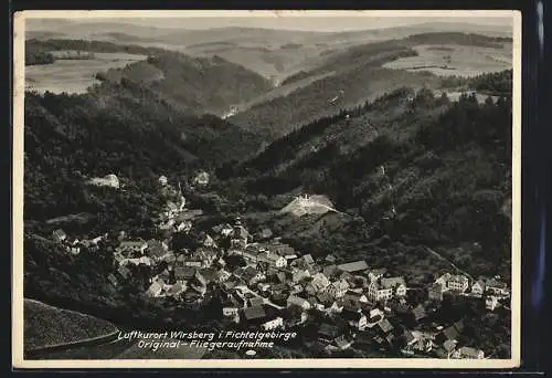 AK Wirsberg i. Fichtelgebirge, Gesamtansicht mit Hotel zur Post, orig. Fliegeraufnahme