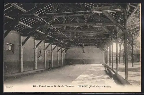 AK Le Puy, Pensionnat N.D. de France, Préau