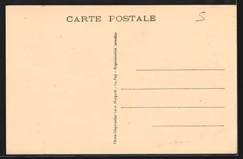 AK Chavaniac-Lafayette, Vue d`ensemble du château berceau du célèbre Général de Lafayette