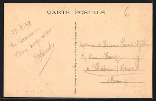 AK Saint-Julien-Chapteuil, Vue générale et Chaîne du Meygal